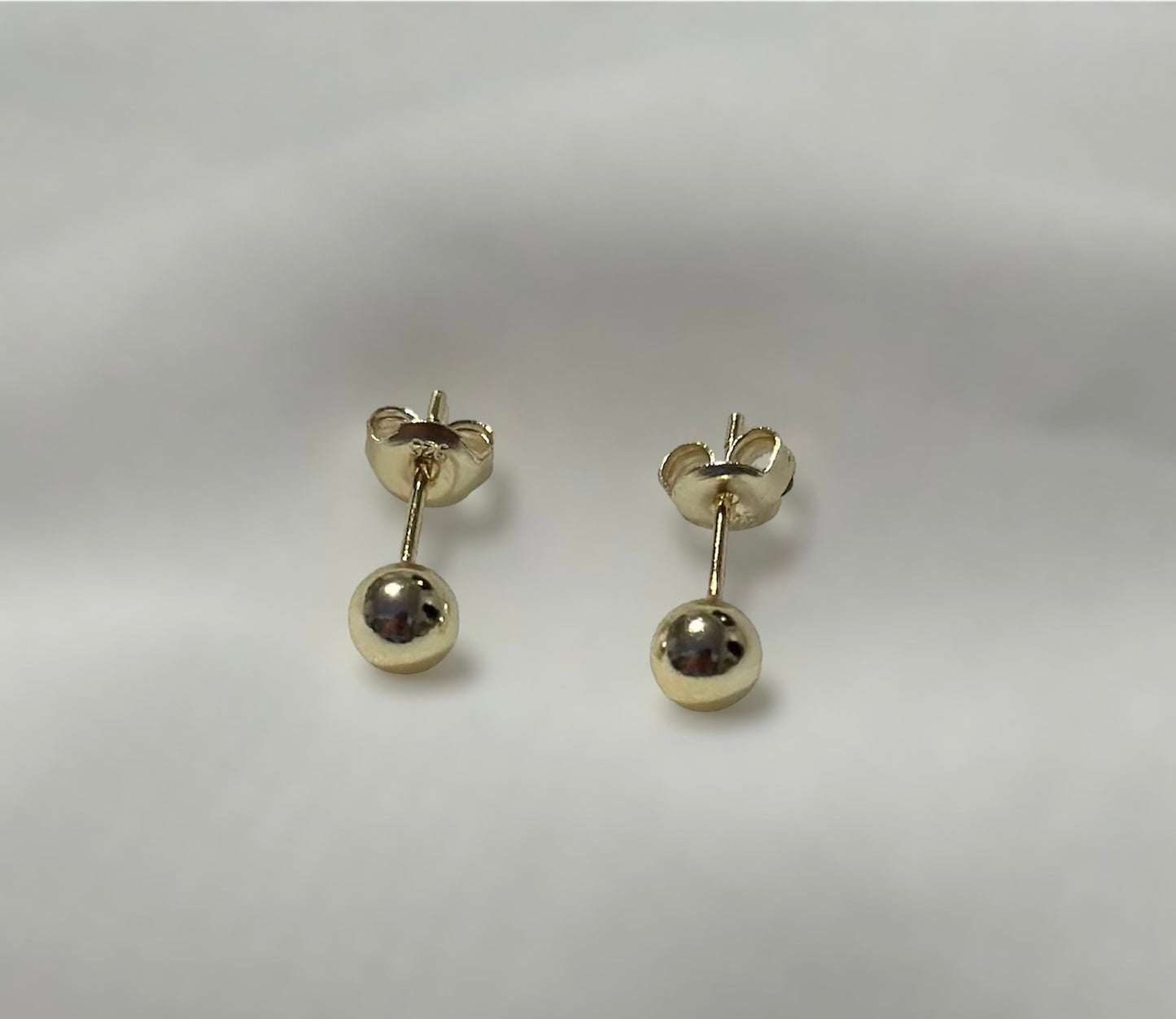 Angola Studs Earrings / Sterling Silver 925