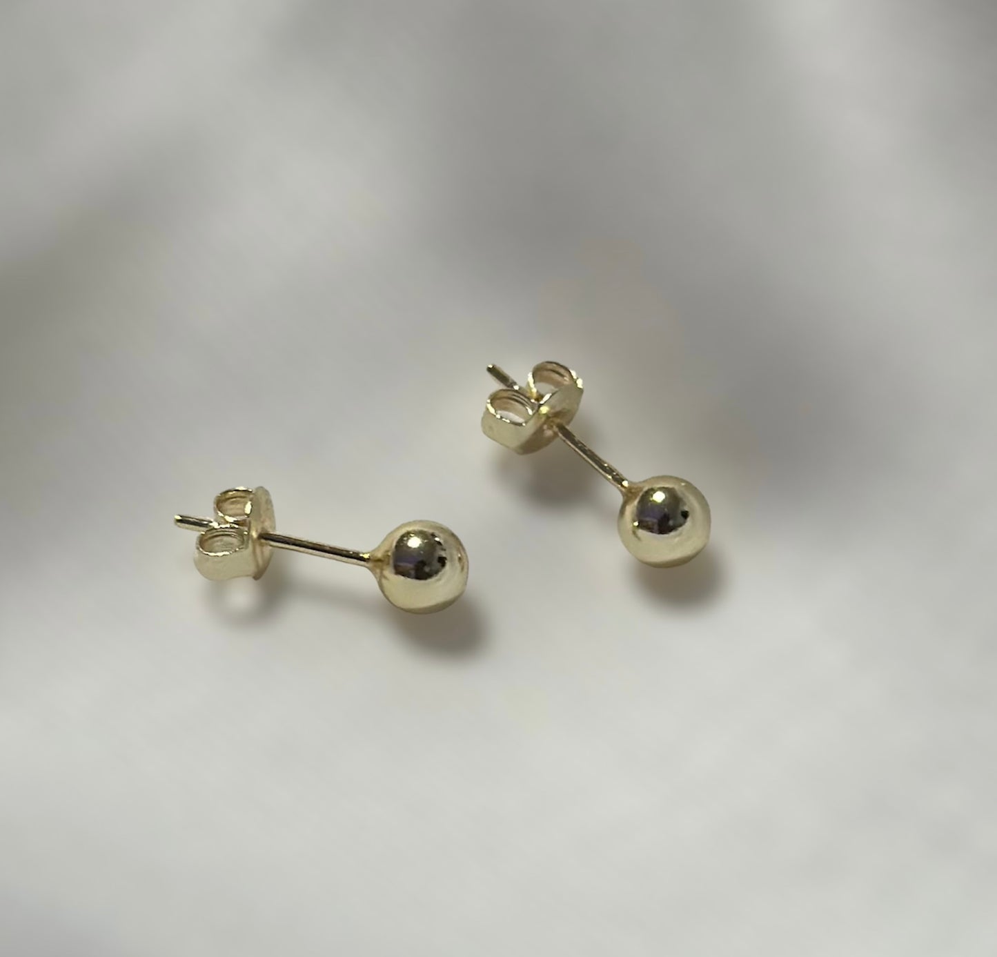 Angola Studs Earrings / Sterling Silver 925