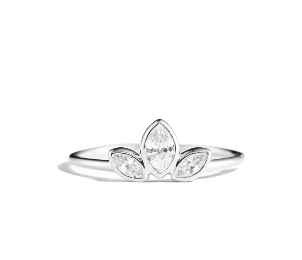 Camila Ring / Sterling Silver 925